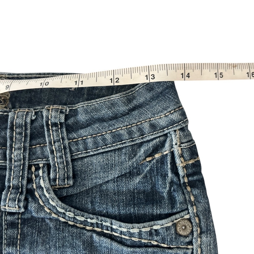Truce Women's Jean Shorts - Picture 5 of 7